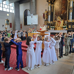 Gemeinsames Schlusslied 'Immer und überall ist Gott für mich da'