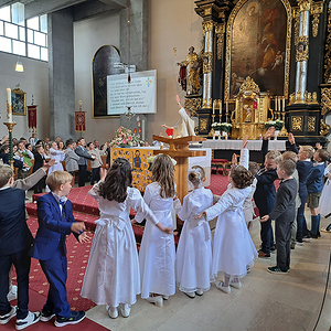 Gemeinsames Schlusslied 'Immer und überall ist Gott für mich da'