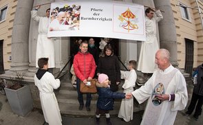 Schließung der Hl. Pforte der Barmherzigkeit in der Basilika Maria Puchheim.