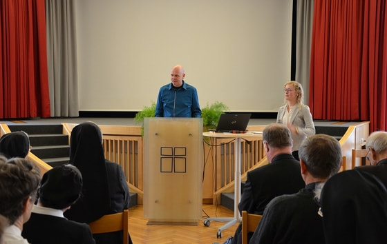 Christoph Burgstaller und Eva Wimmer bei ihrem Referat