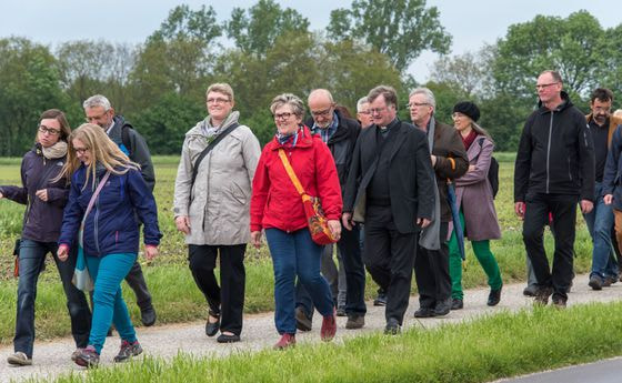 Mit Bischof Manfred auf dem Weg nach Wels
