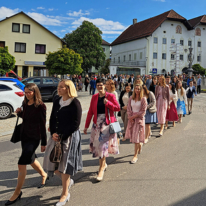 Festzug in die Kirche