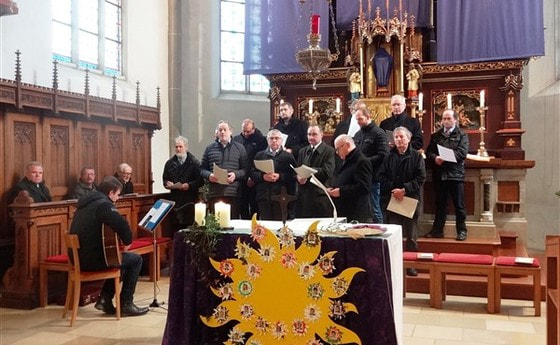 KMB Männerchor bei der 8:00 Uhr Messe